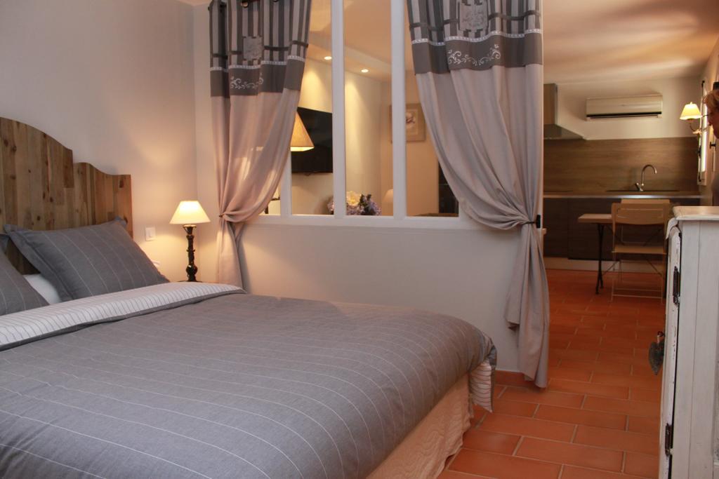 La Bastide Des Senteurs Hotel Peymeinade Стая снимка